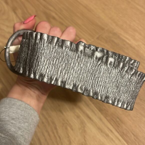 HOBO Silver Elastic Ruffle Like Detail Belt SM - Picture 5 of 7